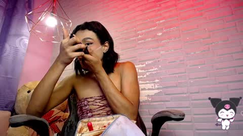 Snapshot of amandableade chatting on 01-22-25, 07:03 A M A N D A online show from 01-22-25, 07:03