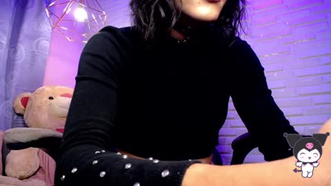 Snapshot of amandableade chatting on 02-05-25, 10:12 A M A N D A online show from 02-05-25, 10:12