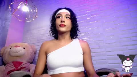 Snapshot of amandableade chatting on 02-17-25, 06:04 A M A N D A online show from 02-17-25, 06:04