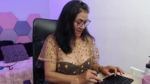 amandapeet online show from 11-26-25, 08:21