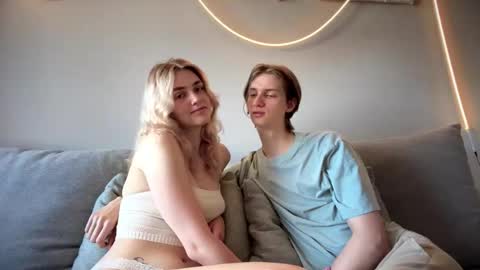 Snapshot of amandatalk chatting on 09-24-25, 04:49 amandatalk online show from 09-24-25, 04:49