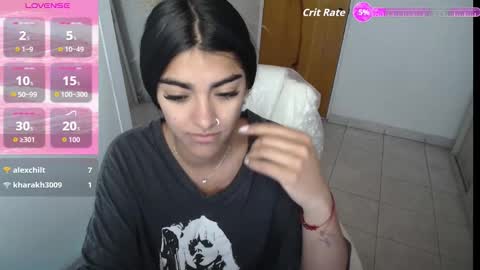Snapshot of amara_silk chatting on 09-21-25, 12:18 amara_silk online show from 09-21-25, 12:18