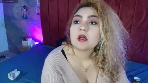amara_silk_ online show from 02-17-26, 03:47