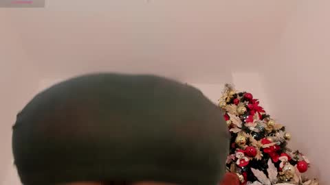 Snapshot of amaraht_ chatting on 12-22-24, 05:23 Amara online show from 12-22-24, 05:23