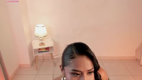 Snapshot of amaraht_ chatting on 09-15-25, 05:07 Amara online show from 09-15-25, 05:07