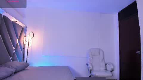 Snapshot of amaralewis chatting on 07-01-26, 01:02 AMARA online show from 07-01-26, 01:02