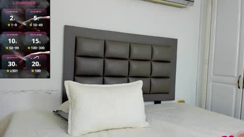 Snapshot of amaraluxe chatting on 10-13-25, 01:38 amaraluxe online show from 10-13-25, 01:38