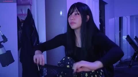 leash online show from 02-02-26, 03:49