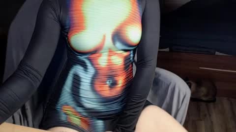 Snapshot of amayamalina chatting on 01-08-25, 12:37 Malina online show from 01-08-25, 12:37