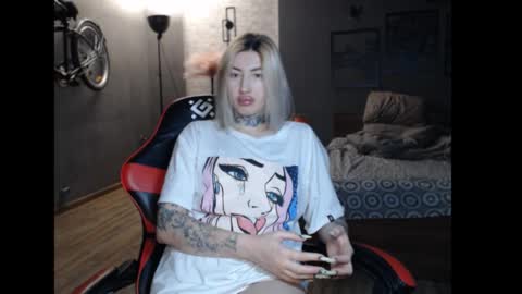 Snapshot of amayamalina chatting on 10-30-25, 01:34 Malina online show from 10-30-25, 01:34