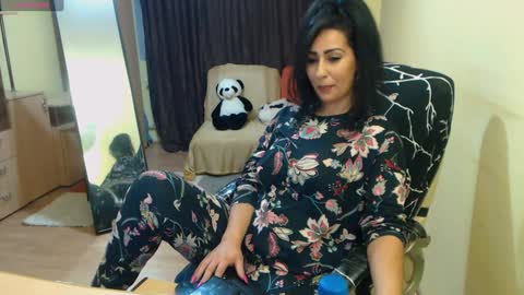 Snapshot of amazinerika chatting on 12-10-24, 11:19 Amazinerika online show from 12-10-24, 11:19