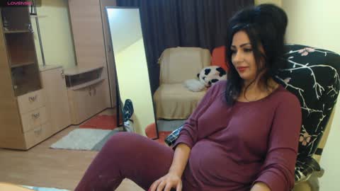 Snapshot of amazinerika chatting on 12-23-24, 12:25 Amazinerika online show from 12-23-24, 12:25