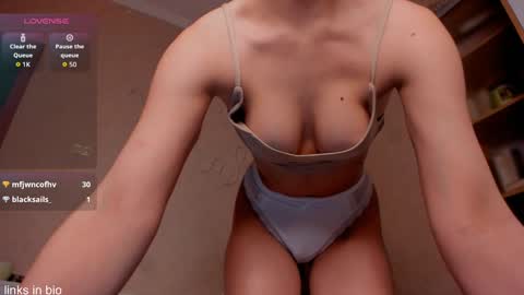 Snapshot of amazing_roxana chatting on 01-16-26, 10:58 Roxy online show from 01-16-26, 10:58