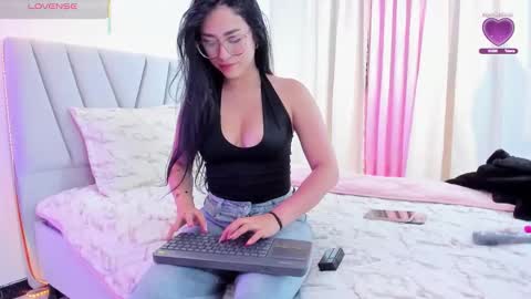 Sara  online show from 02-03-26, 01:26