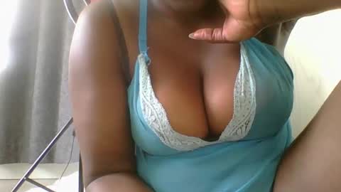 Snapshot of ambar_jasiri chatting on 02-04-25, 09:49 Mia online show from 02-04-25, 09:49