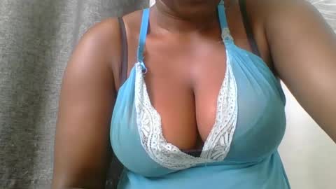 Snapshot of ambar_jasiri chatting on 02-13-25, 05:48 Mia online show from 02-13-25, 05:48