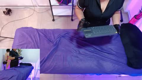 Ambar Jones online show from 09-24-25, 12:52