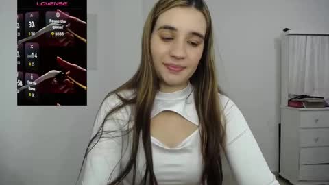 Snapshot of ambar_lynn chatting on 10-13-25, 05:46 mbar online show from 10-13-25, 05:46