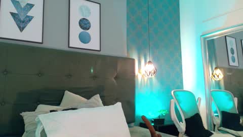 Snapshot of ambarroberts chatting on 02-26-26, 01:10 Ambar online show from 02-26-26, 01:10