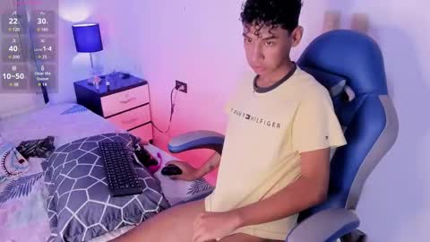 Snapshot of amber_18x chatting on 01-15-25, 06:29 Cody amber online show from 01-15-25, 06:29