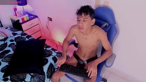 Snapshot of amber_18x chatting on 01-18-25, 03:38 Cody amber online show from 01-18-25, 03:38