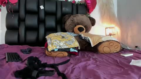 Snapshot of amber_18x chatting on 02-17-25, 06:26 Cody amber online show from 02-17-25, 06:26