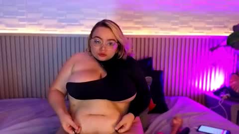 A M B E R   B U N N Y X online show from 01-08-26, 02:58