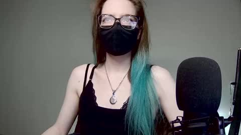 Snapshot of amber_candyfloss chatting on 02-05-25, 10:44 Amber non-nude model online show from 02-05-25, 10:44