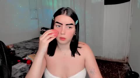 Snapshot of amber_landy1 chatting on 02-08-25, 09:36 amber online show from 02-08-25, 09:36