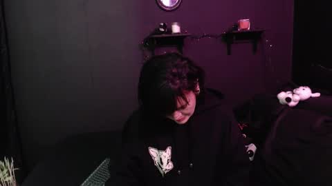 ROUSS online show from 10-16-25, 01:39