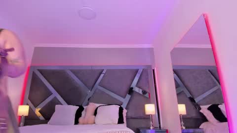 Amber  online show from 02-19-25, 11:49