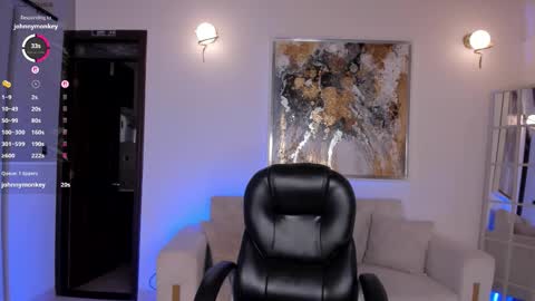 Snapshot of amberlewis_ chatting on 10-28-25, 03:43 Amber online show from 10-28-25, 03:43