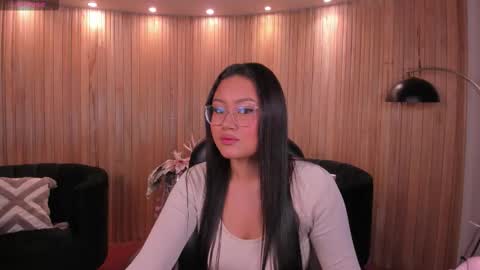 Snapshot of amberlewis_ chatting on 11-12-25, 02:56 Amber online show from 11-12-25, 02:56