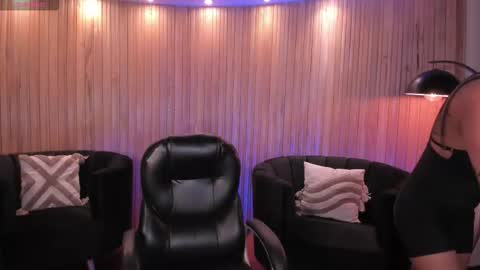 Snapshot of amberlewis_ chatting on 11-13-25, 02:54 Amber online show from 11-13-25, 02:54