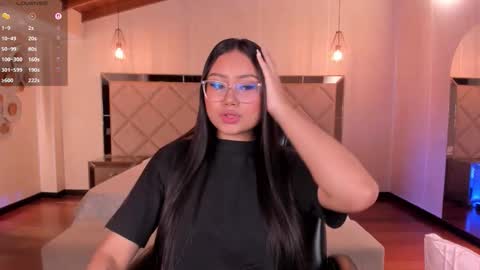 Snapshot of amberlewis_ chatting on 11-22-25, 03:05 Amber online show from 11-22-25, 03:05