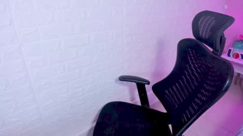 Amber online show from 12-18-24, 07:47