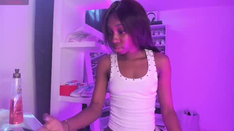 Snapshot of amberprincess2 chatting on 02-05-26, 04:11 Amber online show from 02-05-26, 04:11