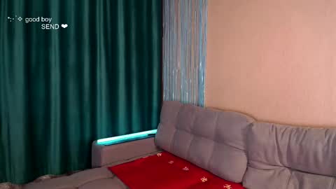 Snapshot of ambrosia_nectar chatting on 09-24-25, 11:24 25 WEEK Princess Linnea online show from 09-24-25, 11:24