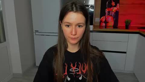 Snapshot of ameli_moon chatting on 02-12-25, 04:44 Eileen online show from 02-12-25, 04:44