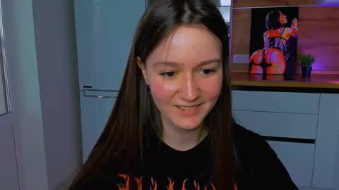 Snapshot of ameli_moon chatting on 02-16-25, 02:00 Eileen online show from 02-16-25, 02:00