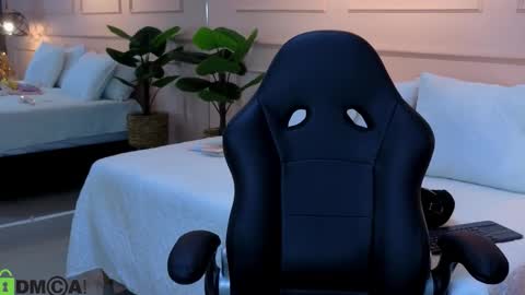 AMELIA online show from 01-14-26, 11:49