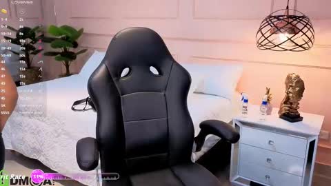 AMELIA online show from 01-17-26, 11:48