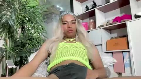 Amelia online show from 02-18-26, 03:24