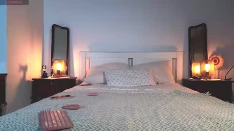 Amelia online show from 10-14-25, 02:29