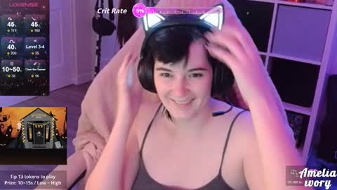 Snapshot of ameliaivory chatting on 10-31-25, 03:07 ameliaivory online show from 10-31-25, 03:07