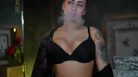  Amelia  online show from 11-16-25, 08:36