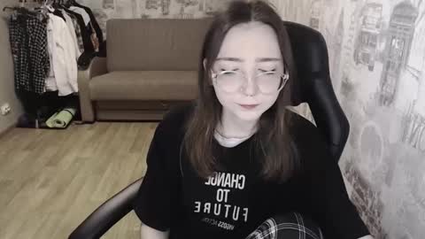 Snapshot of ameliakamishiro chatting on 01-15-25, 10:17 Amelia online show from 01-15-25, 10:17