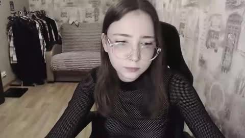 Snapshot of ameliakamishiro chatting on 02-06-25, 06:13 Amelia online show from 02-06-25, 06:13