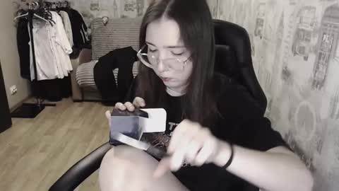 Snapshot of ameliakamishiro chatting on 02-27-25, 05:58 Amelia online show from 02-27-25, 05:58