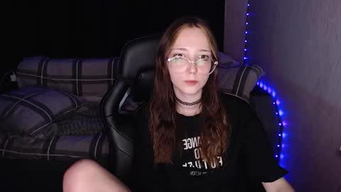 Snapshot of ameliakamishiro chatting on 10-12-25, 09:14 Amelia online show from 10-12-25, 09:14